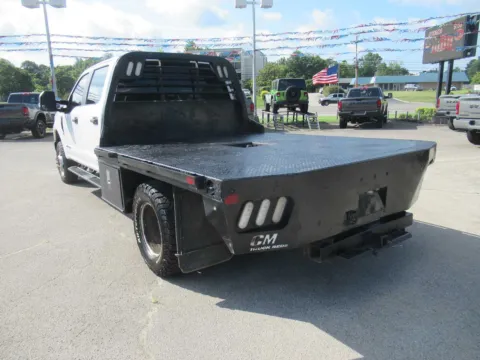 Another view of 2018 Ford Super Duty F-350 DRW Chassis Cab XL for sale in Jefferson City, TN at Farris Motor Company - Jefferson City