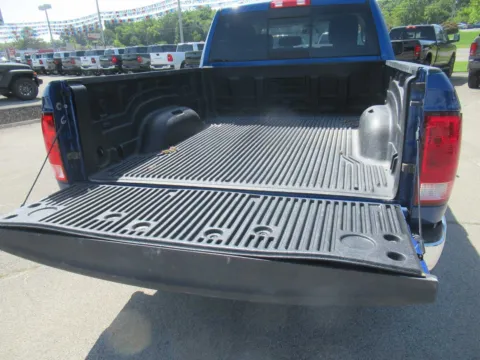 More photos of 2017 Ram 1500 SLT at Farris Motor Company - Jefferson City, TN