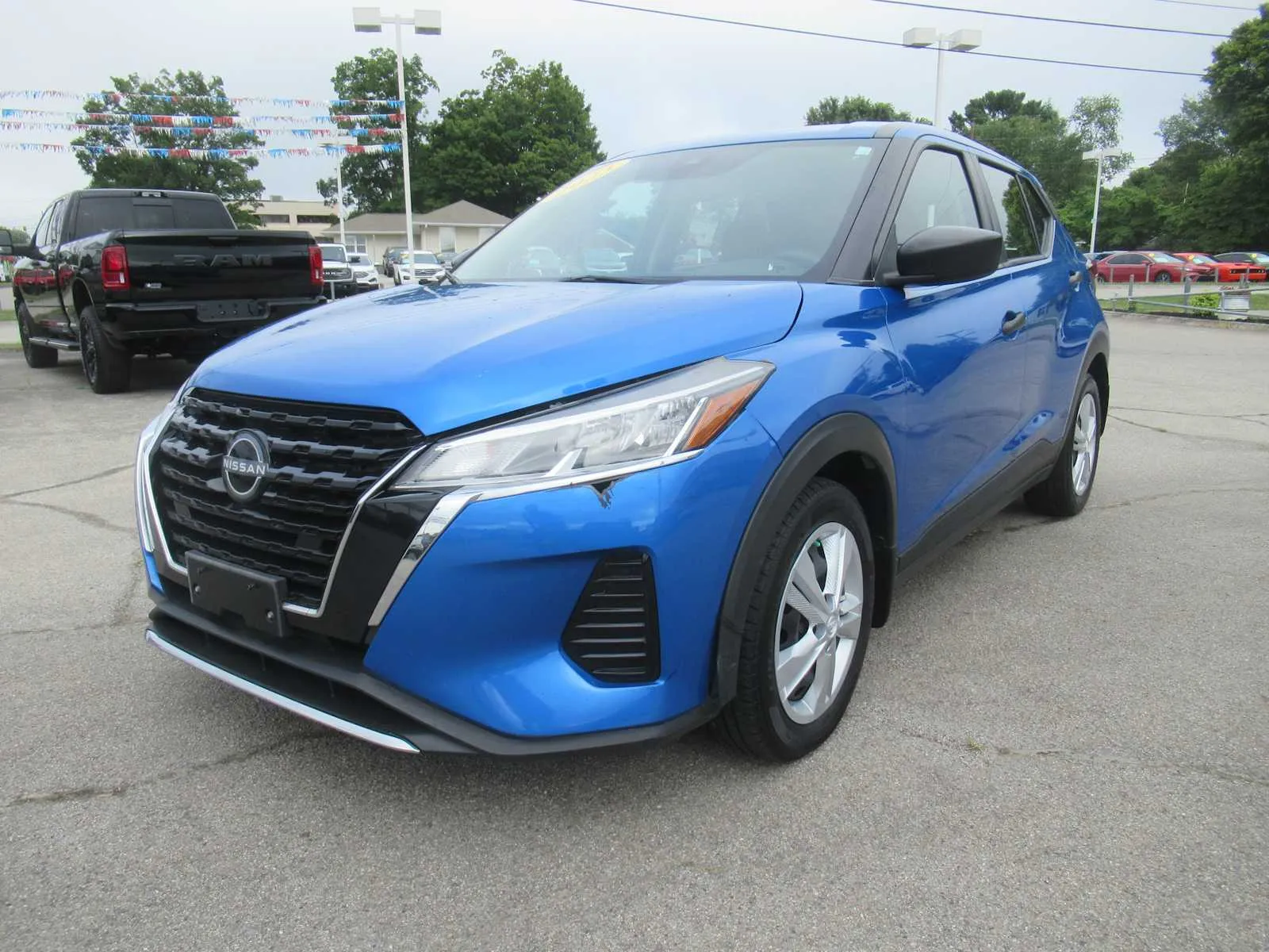 Used 2023 Nissan Kicks S with VIN 3N1CP5BV6PL526941 for sale in Jefferson City, TN