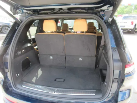 More photos of 2026 Jeep Grand Cherokee L Summit at Farris Motor Company - Jefferson City, TN