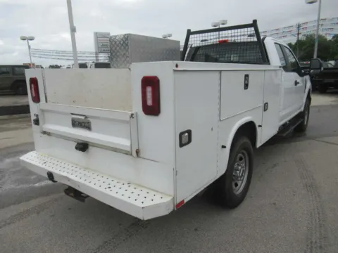 More photos of 2021 Ford Super Duty F-350 SRW Chassis Cab XL at Farris Motor Company - Jefferson City, TN