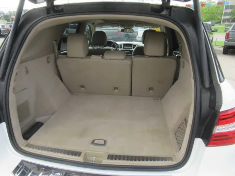 More photos of 2015 Mercedes-Benz ML 350 at Farris Motor Company - Jefferson City, TN