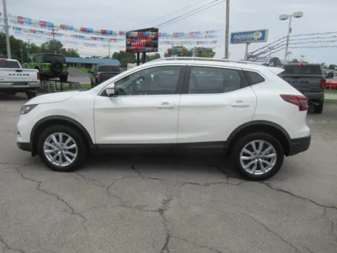 Photos of 2022 Nissan Rogue Sport SV for sale in Jefferson City, TN at Farris Motor Company - Jefferson City