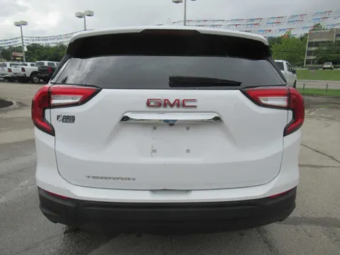 More photos of 2024 GMC Terrain SLE at Farris Motor Company - Jefferson City, TN