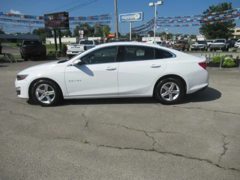 Photos of 2023 Chevrolet Malibu LT for sale in Jefferson City, TN at Farris Motor Company - Jefferson City