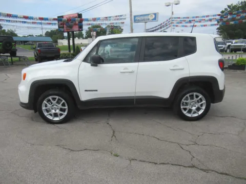 Photos of 2023 Jeep Renegade Latitude for sale in Jefferson City, TN at Farris Motor Company - Jefferson City