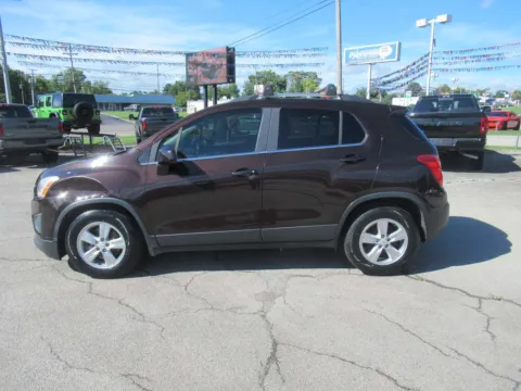 Photos of 2016 Chevrolet Trax LT for sale in Jefferson City, TN at Farris Motor Company - Jefferson City
