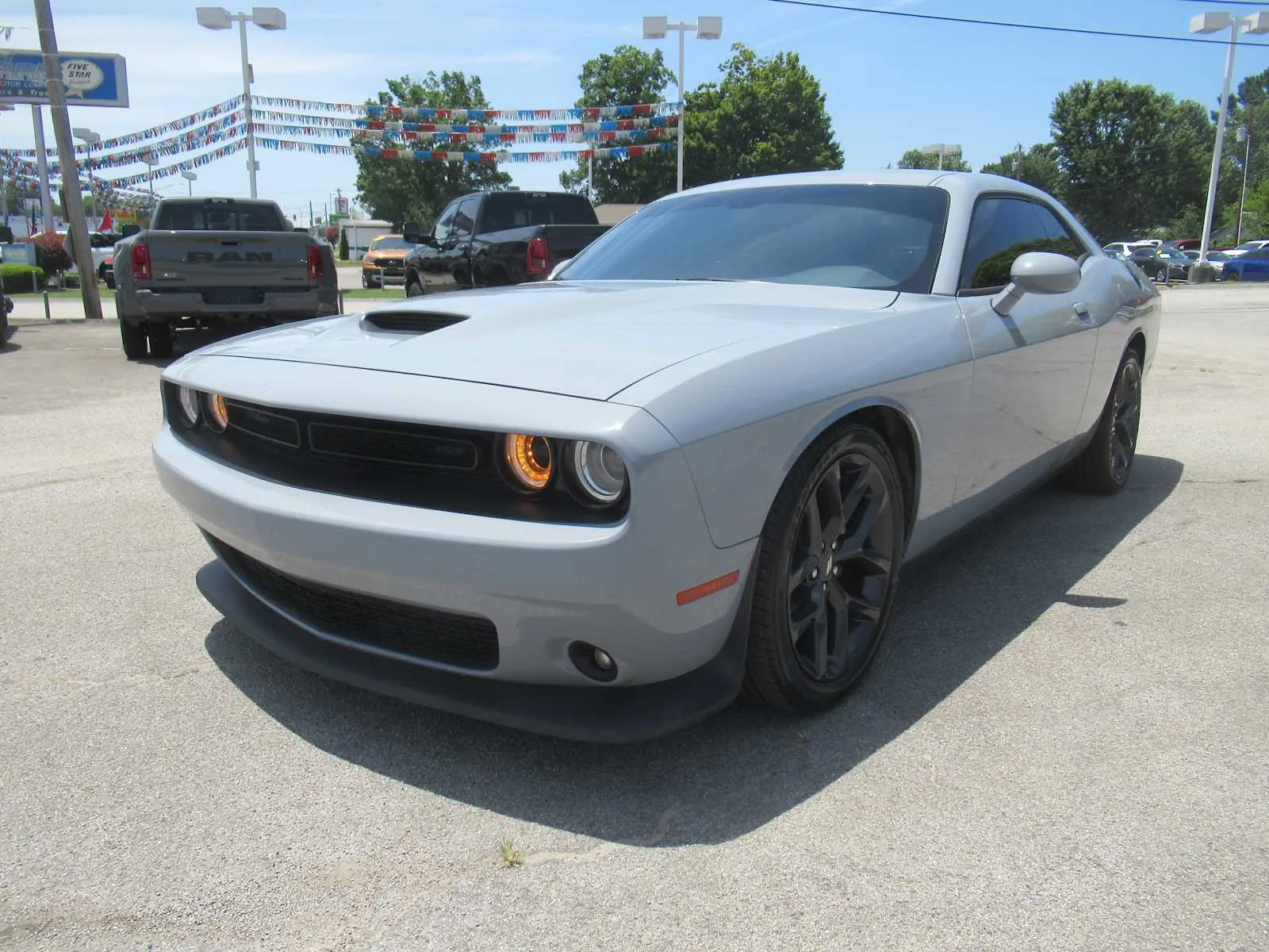 2022 Dodge Challenger GT Auto's photo