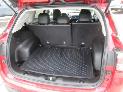 More photos of 2020 Jeep Compass Altitude at Farris Motor Company - Jefferson City, TN