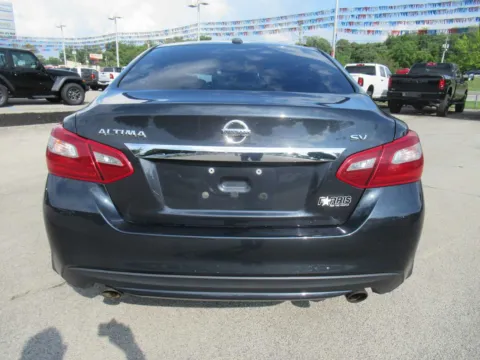 More photos of 2018 Nissan Altima 2.5 SV at Farris Motor Company - Jefferson City, TN