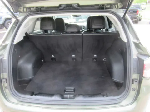 More photos of 2020 Jeep Compass Limited at Farris Motor Company - Jefferson City, TN