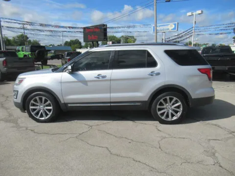 Photos of 2017 Ford Explorer Limited for sale in Jefferson City, TN at Farris Motor Company - Jefferson City