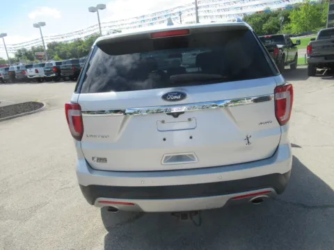 More photos of 2017 Ford Explorer Limited at Farris Motor Company - Jefferson City, TN