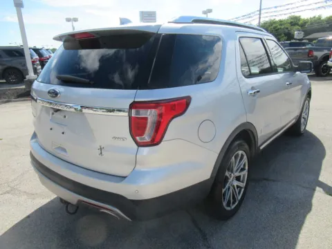 More photos of 2017 Ford Explorer Limited at Farris Motor Company - Jefferson City, TN