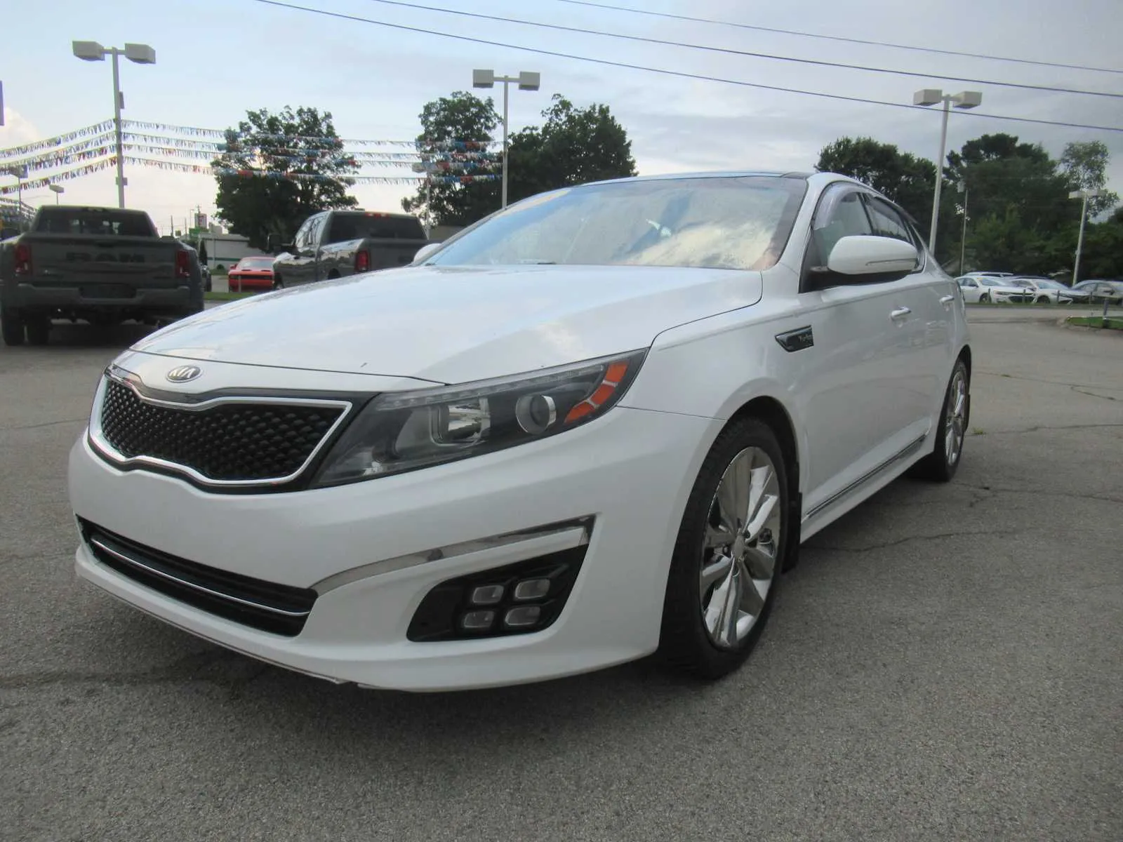 Used 2015 Kia Optima SXL with VIN 5XXGR4A63FG418722 for sale in Jefferson City, TN
