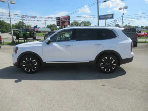 Photos of 2024 Kia Telluride SX for sale in Jefferson City, TN at Farris Motor Company - Jefferson City