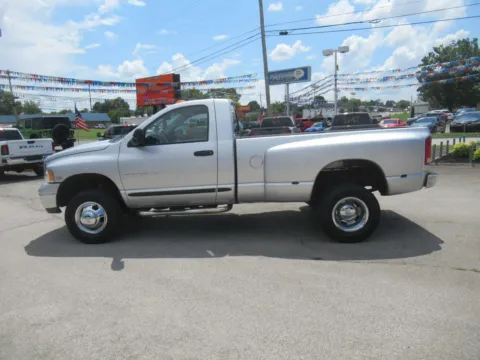 Photos of 2004 Dodge Ram 3500 SLT for sale in Jefferson City, TN at Farris Motor Company - Jefferson City