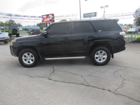 Photos of 2016 Toyota 4Runner SR5 Premium for sale in Jefferson City, TN at Farris Motor Company - Jefferson City