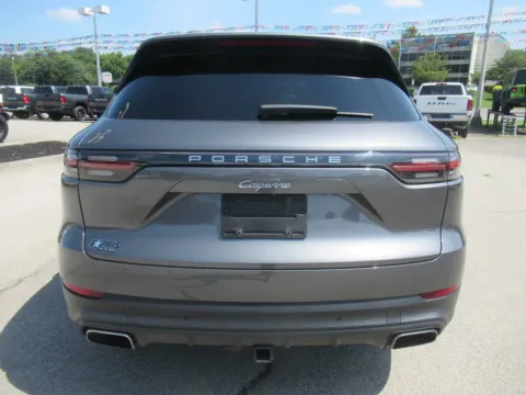 More photos of 2021 Porsche Cayenne at Farris Motor Company - Jefferson City, TN