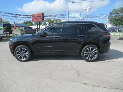 Photos of 2022 Jeep Grand Cherokee Overland for sale in Jefferson City, TN at Farris Motor Company - Jefferson City