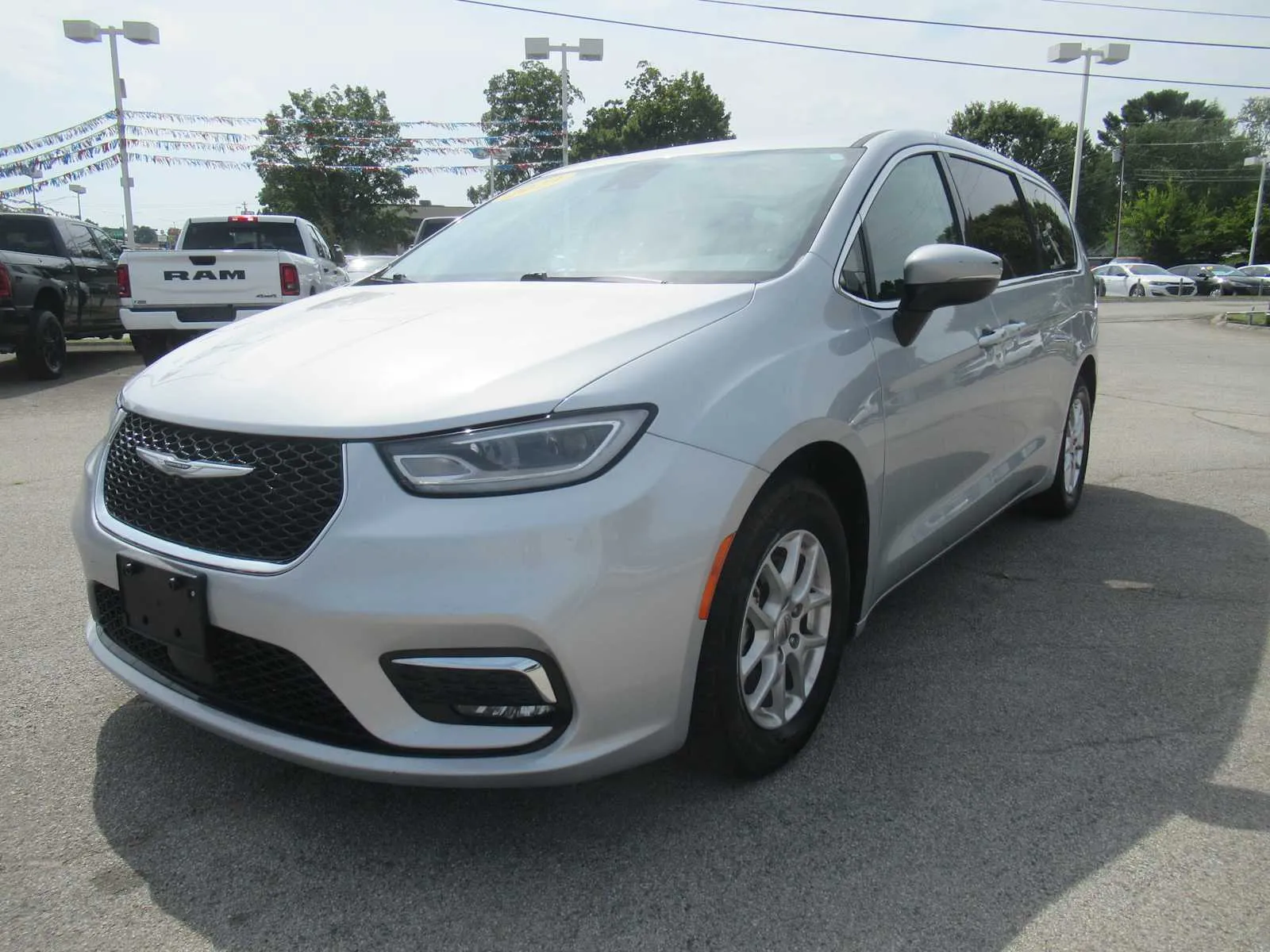 2023 Chrysler Pacifica Touring L