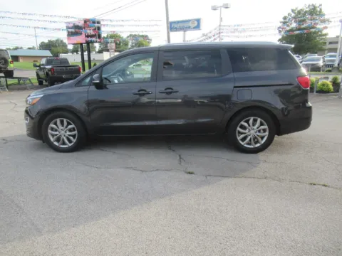 Photos of 2020 Kia Sedona EX for sale in Jefferson City, TN at Farris Motor Company - Jefferson City