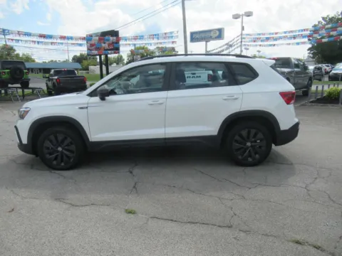 Photos of 2022 Volkswagen Taos S for sale in Jefferson City, TN at Farris Motor Company - Jefferson City