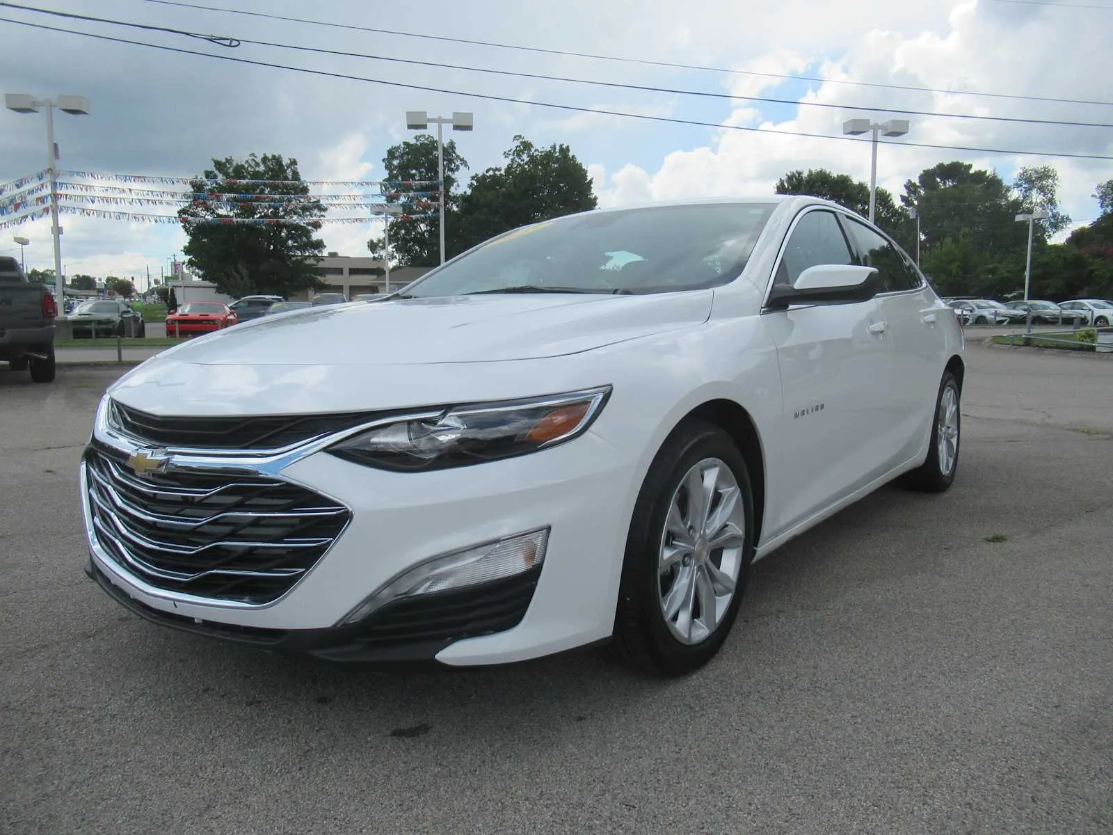 White 2025 Chevrolet Malibu LT for sale in Jefferson City, TN
