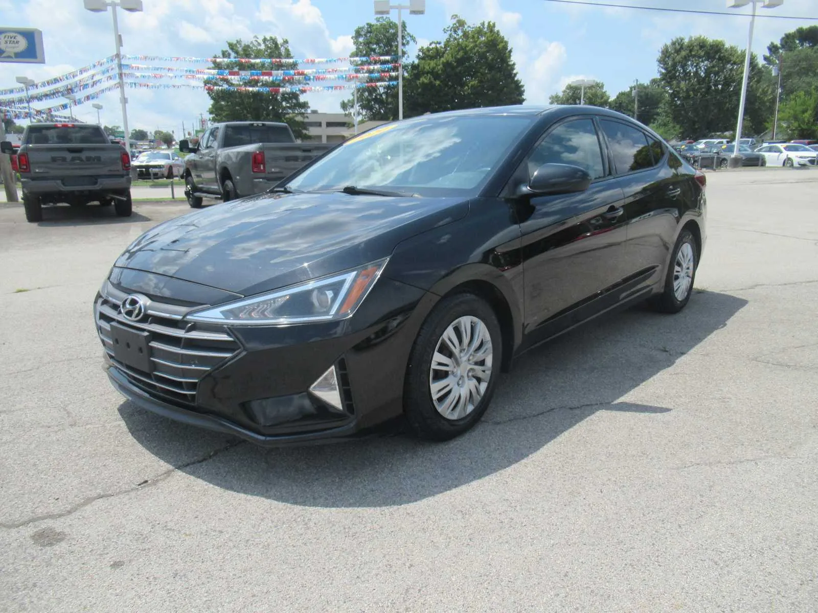 Black 2020 Hyundai Elantra SE for sale in Jefferson City, TN
