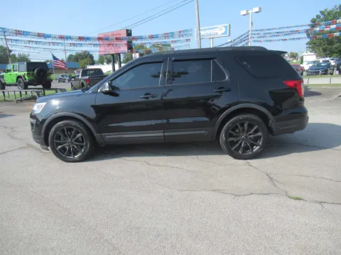 Photos of 2019 Ford Explorer XLT for sale in Jefferson City, TN at Farris Motor Company - Jefferson City