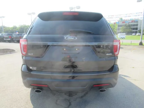 More photos of 2019 Ford Explorer XLT at Farris Motor Company - Jefferson City, TN