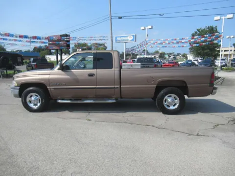 Photos of 2000 Dodge Ram 2500 for sale in Jefferson City, TN at Farris Motor Company - Jefferson City
