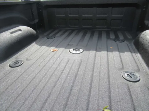 More photos of 2027 Ram 2500 Black Express at Farris Motor Company - Jefferson City, TN