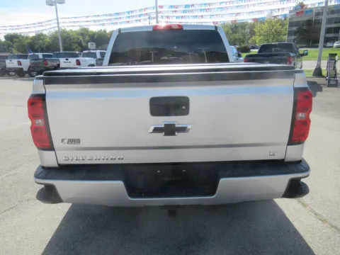 More photos of 2018 Chevrolet Silverado 1500 LT at Farris Motor Company - Jefferson City, TN