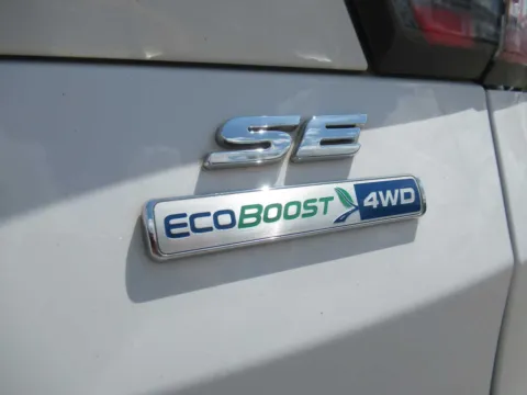 More photos of 2017 Ford Escape SE at Farris Motor Company - Jefferson City, TN
