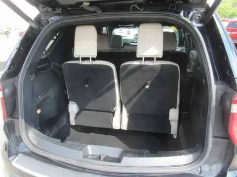 More photos of 2019 Ford Explorer Limited at Farris Motor Company - Jefferson City, TN