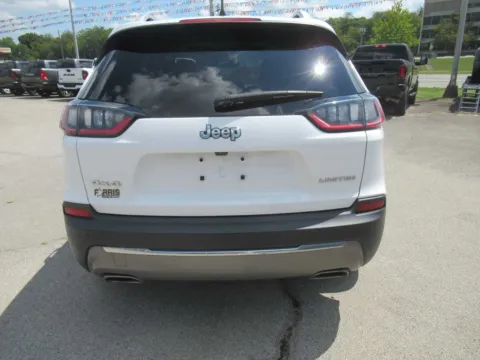 More photos of 2019 Jeep Cherokee Limited at Farris Motor Company - Jefferson City, TN