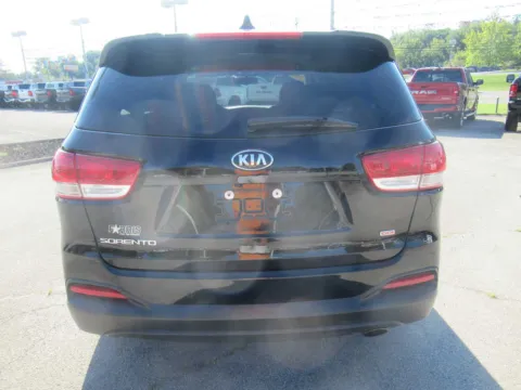 More photos of 2018 Kia Sorento LX at Farris Motor Company - Jefferson City, TN