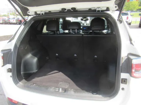 More photos of 2024 Jeep Compass Limited at Farris Motor Company - Jefferson City, TN