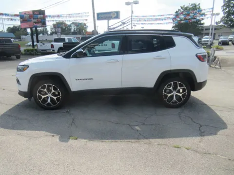 Photos of 2024 Jeep Compass Limited for sale in Jefferson City, TN at Farris Motor Company - Jefferson City