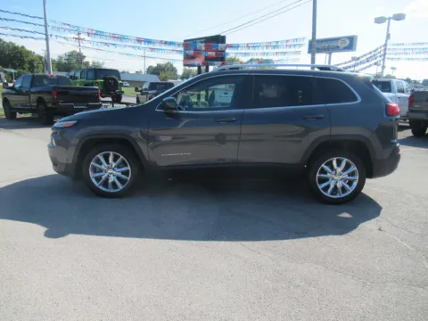 Photos of 2016 Jeep Cherokee Limited for sale in Jefferson City, TN at Farris Motor Company - Jefferson City
