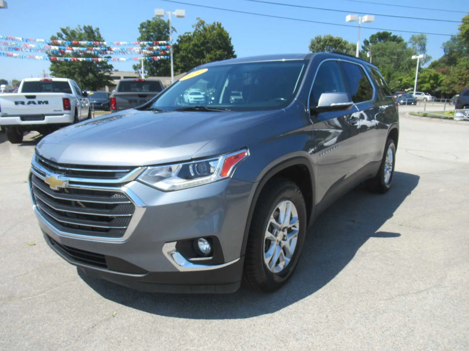 2020 Chevrolet Traverse LT Cloth