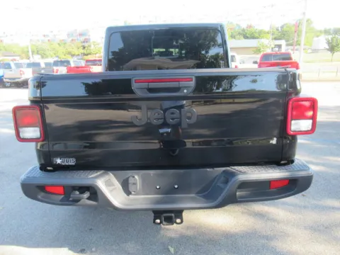 More photos of 2025 Jeep Gladiator Nighthawk at Farris Motor Company - Jefferson City, TN