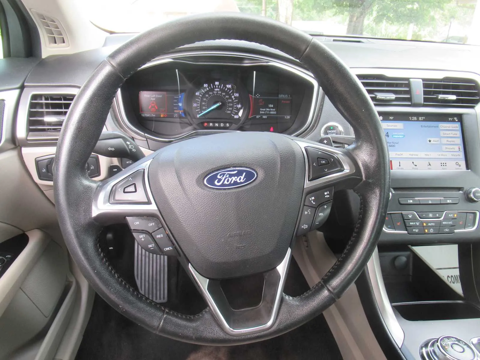 2018 Ford Fusion SE - Photo 15