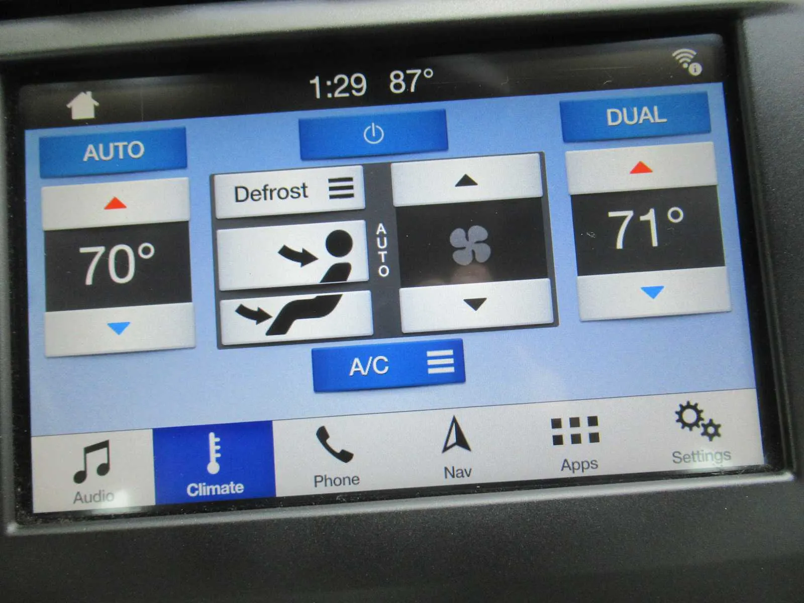2018 Ford Fusion SE - Photo 25