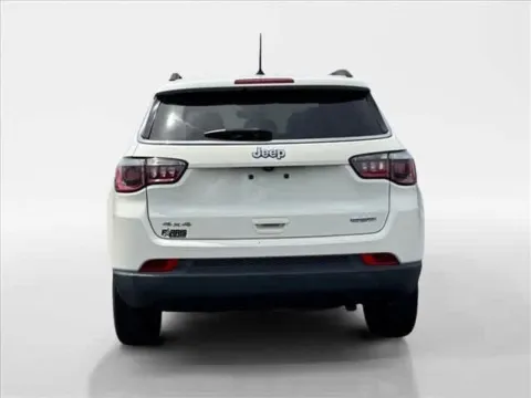 More photos of 2018 Jeep Compass Latitude at Farris Motor Company - Jefferson City, TN