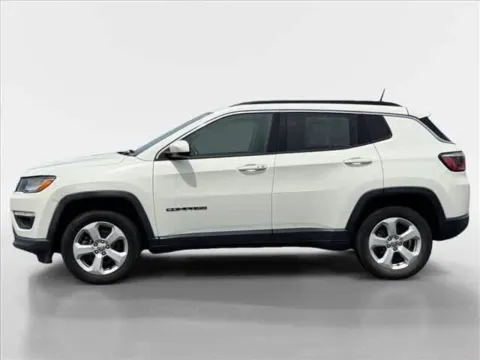 Photos of 2018 Jeep Compass Latitude for sale in Jefferson City, TN at Farris Motor Company - Jefferson City
