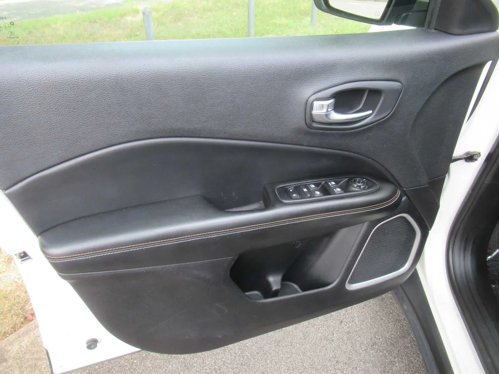 2018 Jeep Compass Latitude - Photo 10