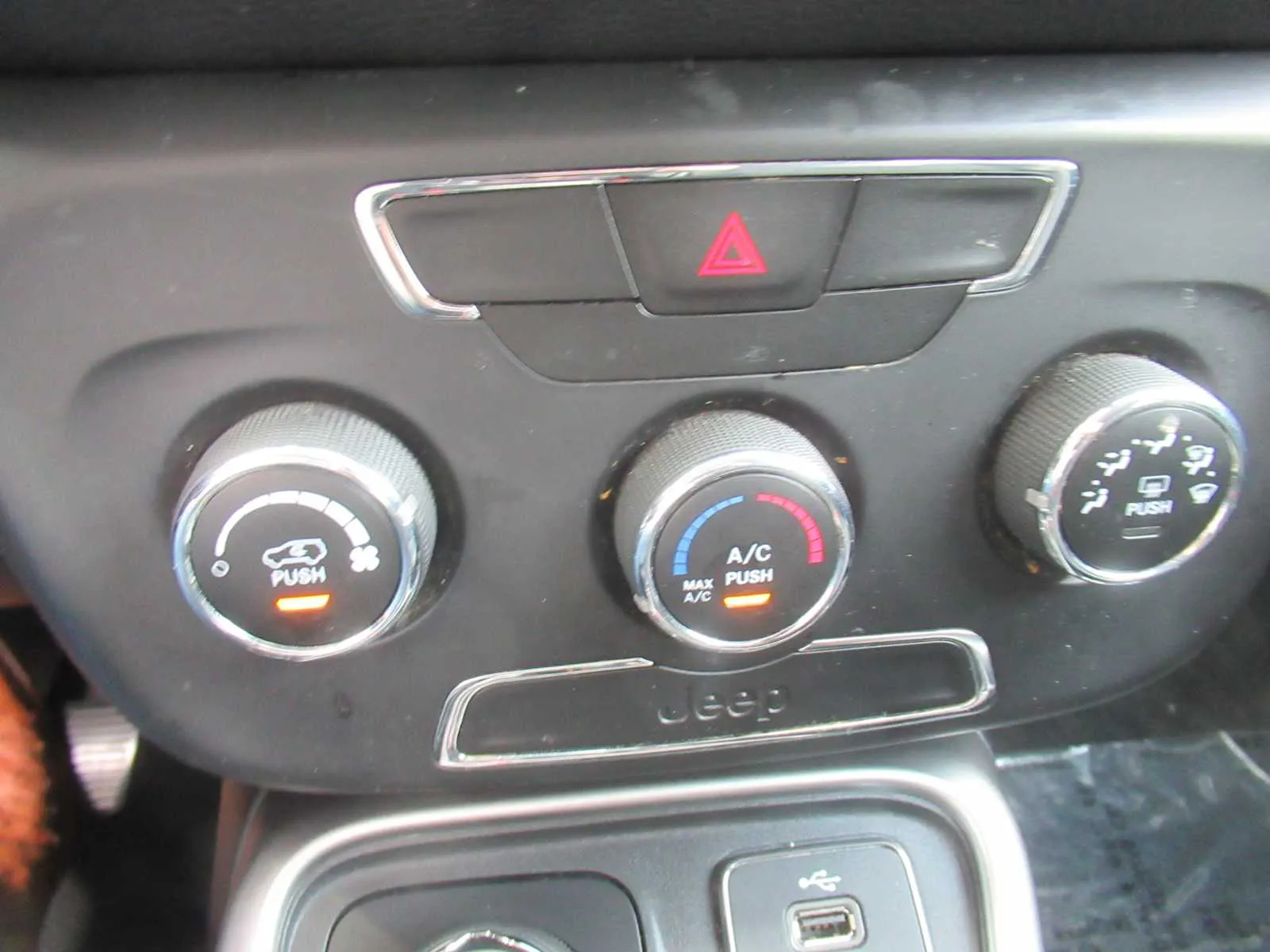 2018 Jeep Compass Latitude - Photo 26