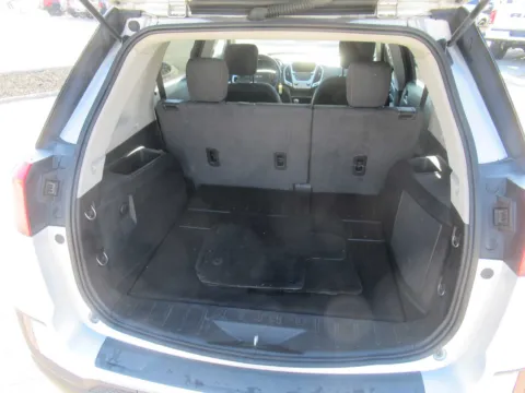 More photos of 2017 GMC Terrain SLE at Farris Motor Company - Jefferson City, TN
